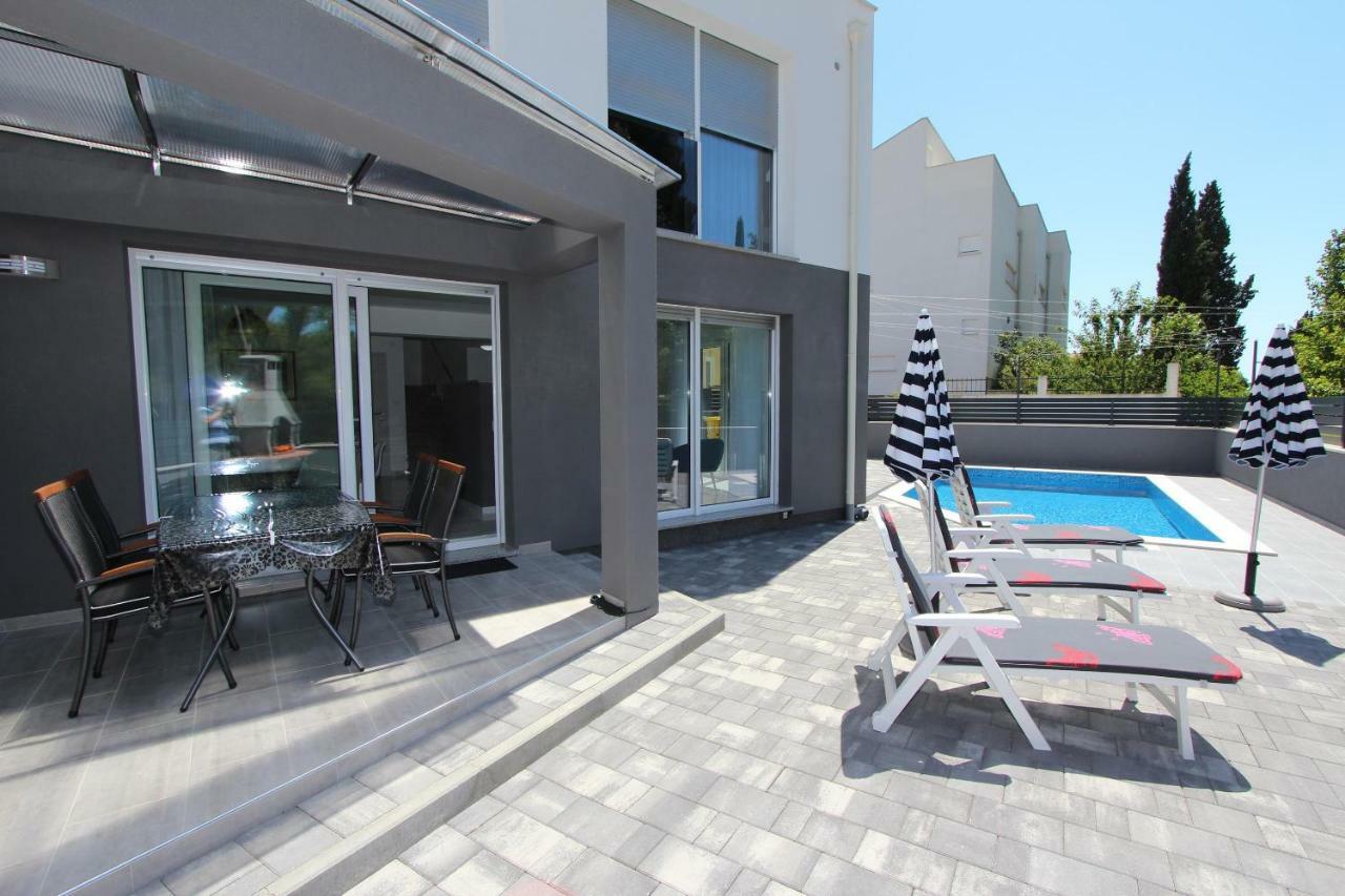 Apartment Karlo 2 Ровин Екстериор снимка