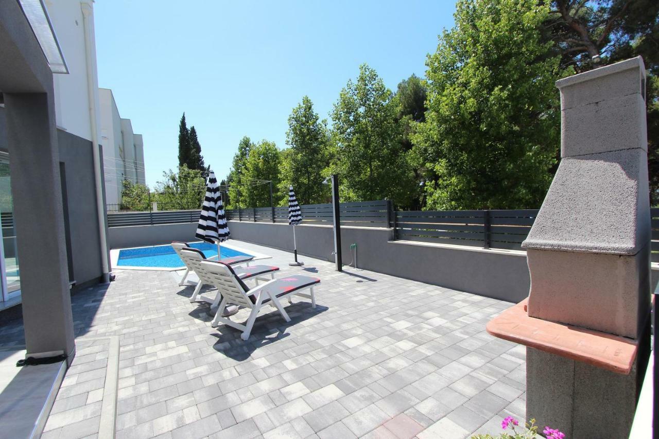 Apartment Karlo 2 Ровин Екстериор снимка