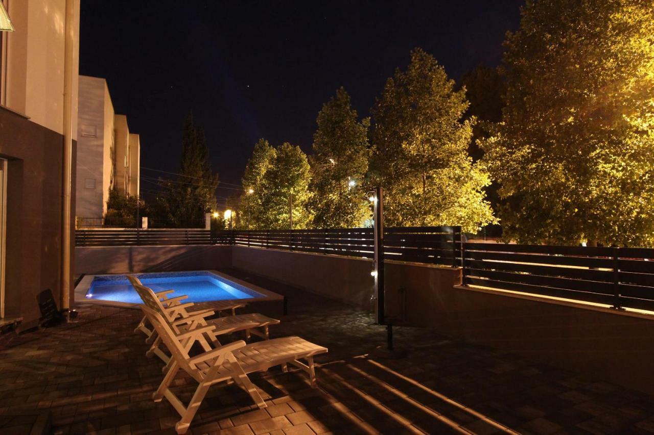 Apartment Karlo 2 Ровин Екстериор снимка